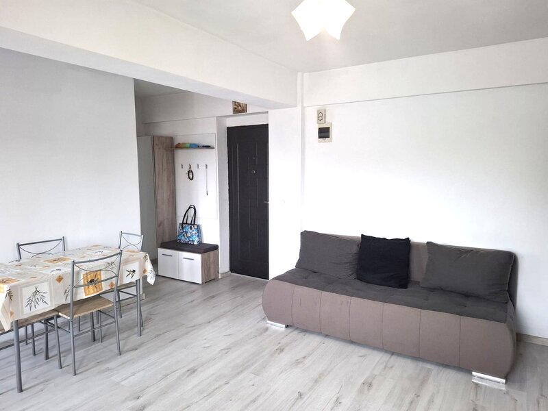 Berceni, ap. 2 camere cu centrala si loc parcare, 8 min. metrou Berceni.